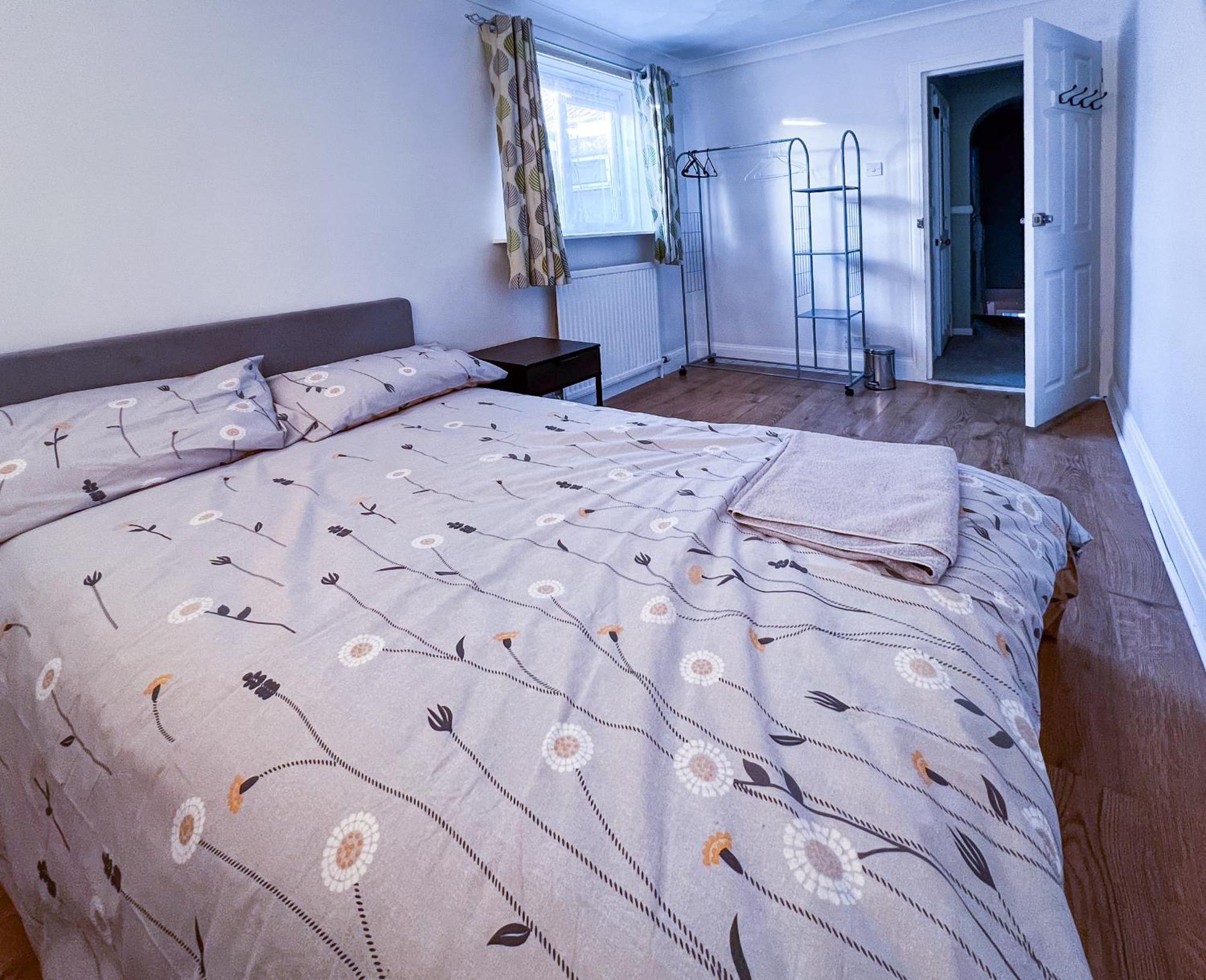 Spacious Retreat - Remote Worker & Family Friendly Portsmouth Extérieur photo